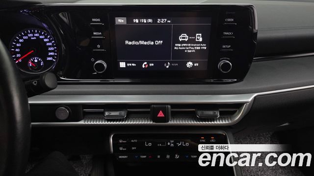 Kia K5 2022 — photo 14