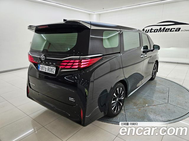 Toyota Alphard 2026 — photo 3