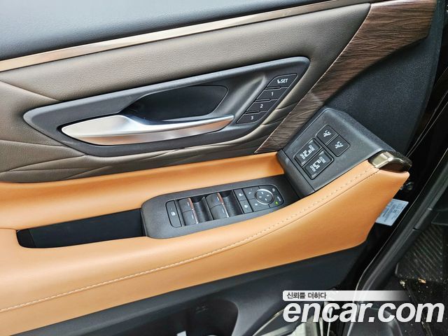 Toyota Alphard 2026 — photo 17