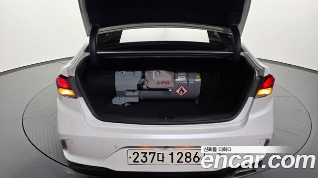 Hyundai Sonata 2019 — photo 26
