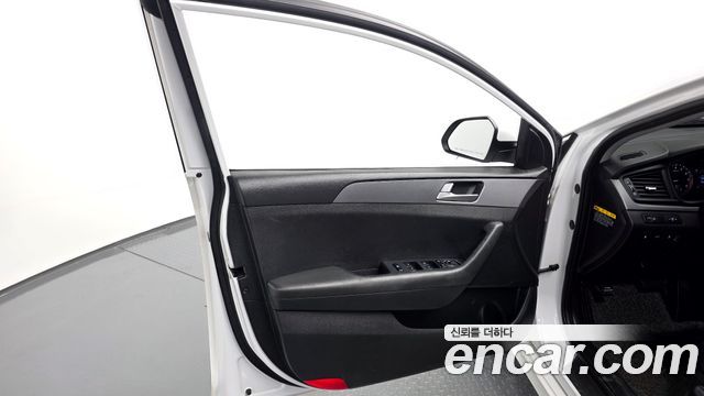 Hyundai Sonata 2019 — photo 14