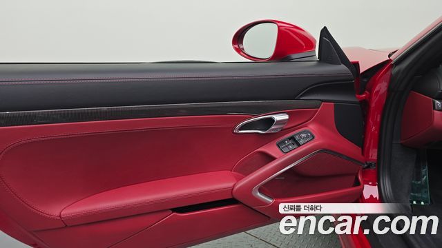 Porsche 718 2020 — photo 14