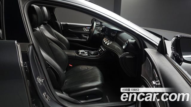 Mercedes-Benz CLS-Class 2019 — photo 17