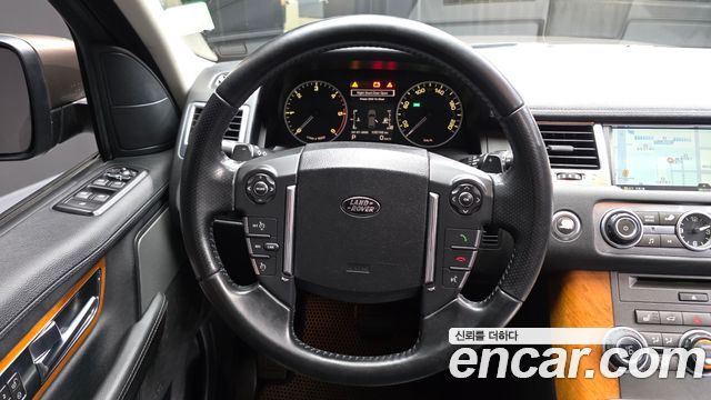 Land Rover Range Rover Sport 2012 — photo 13