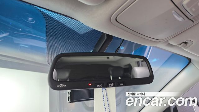 Hyundai Maxcruz 2016 — photo 17