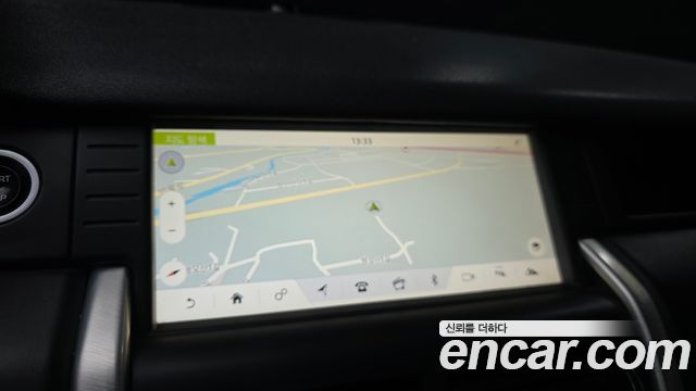 Land Rover Discovery Sport 2018 — photo 21