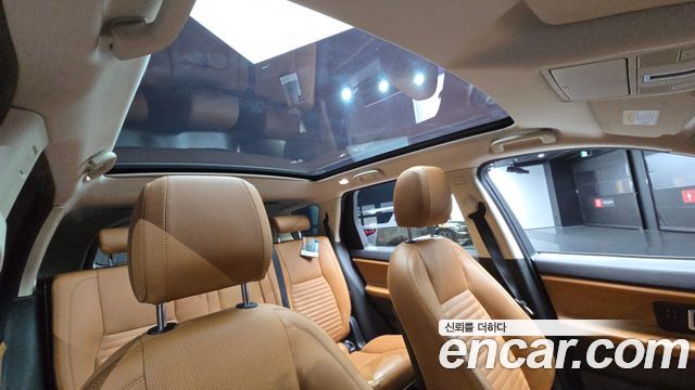 Land Rover Discovery Sport 2018 — photo 25