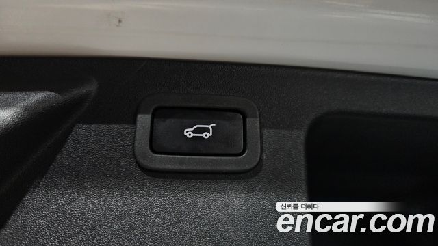 Land Rover Discovery Sport 2018 — photo 26