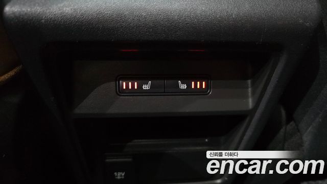 Land Rover Discovery Sport 2018 — photo 28