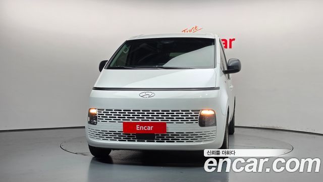 Hyundai Staria 2022 — photo 3