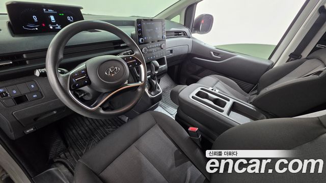 Hyundai Staria 2022 — photo 10