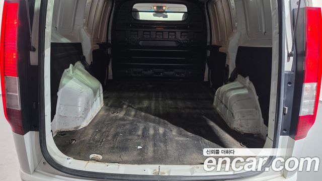 Hyundai Staria 2022 — photo 22
