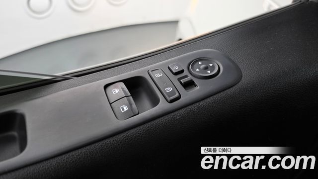 Hyundai Staria 2022 — photo 30