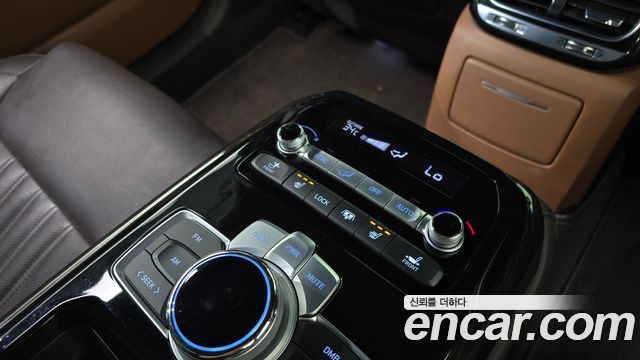 Genesis G90 2019 — photo 20