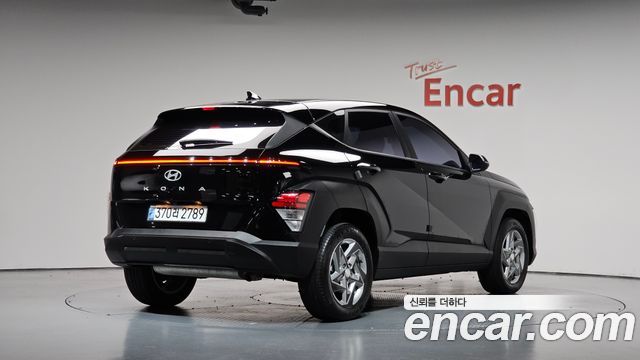 Hyundai Kona 2025 — photo 2