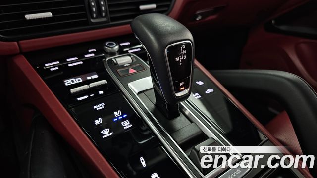Porsche Cayenne 2020 — photo 9