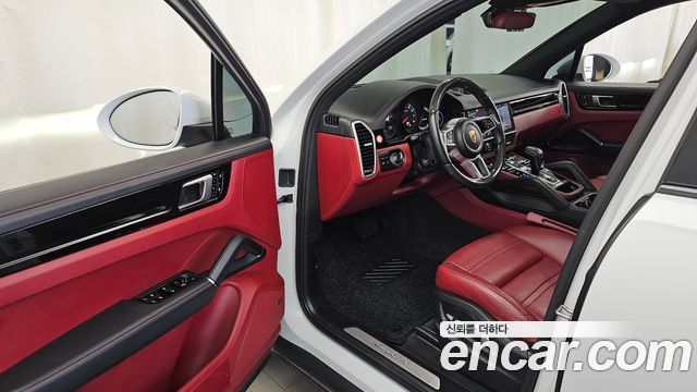 Porsche Cayenne 2020 — photo 10