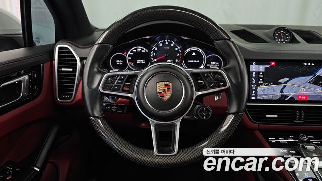 Porsche Cayenne 2020 — photo 13