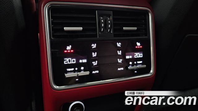 Porsche Cayenne 2020 — photo 19