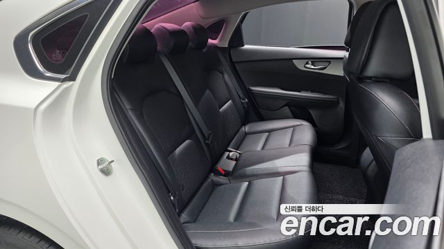 Kia K3 2019 — photo 17