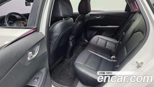 Kia K3 2019 — photo 18