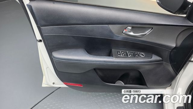 Kia K3 2019 — photo 14
