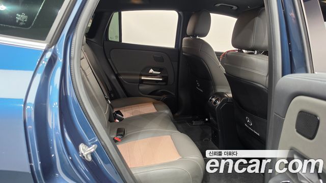 Mercedes-Benz EQA 2021 — photo 17
