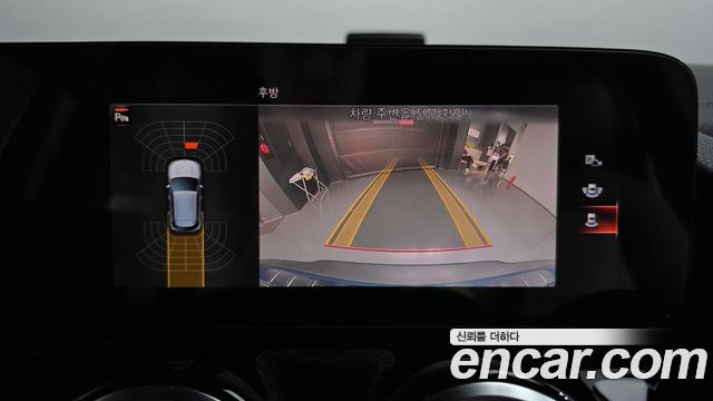 Mercedes-Benz EQA 2021 — photo 20