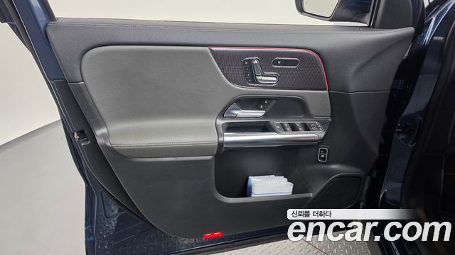Mercedes-Benz EQA 2021 — photo 14