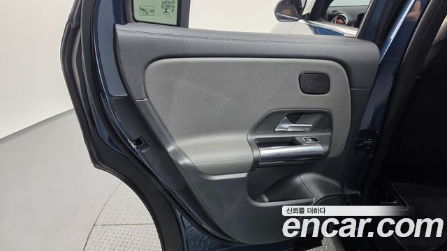 Mercedes-Benz EQA 2021 — photo 15