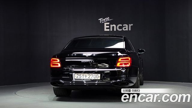 Bentley Flying Spur 2022 — photo 4