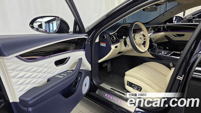 Bentley Flying Spur 2022 — photo 13