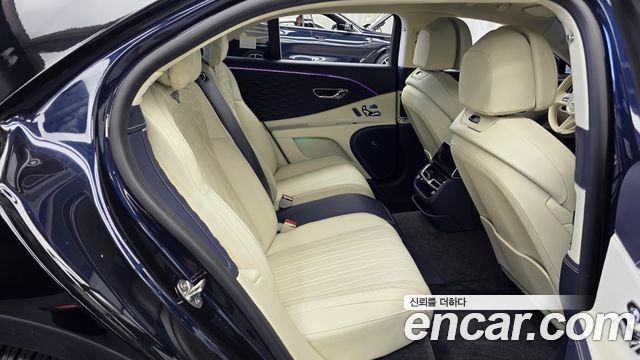 Bentley Flying Spur 2022 — photo 18