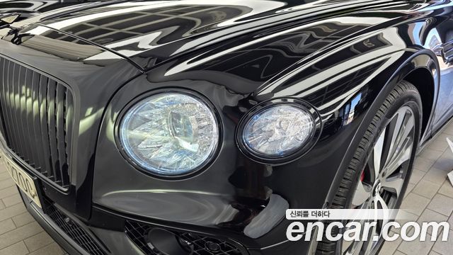 Bentley Flying Spur 2022 — photo 8
