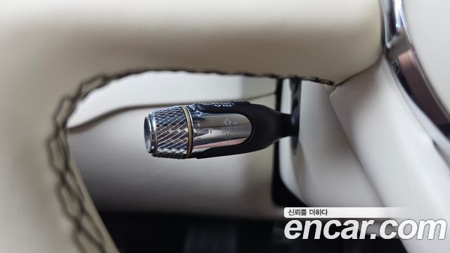 Bentley Flying Spur 2022 — photo 27