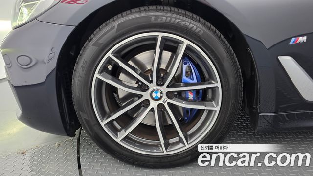BMW 5-Series 2022 — photo 5