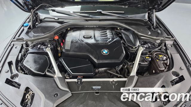BMW 5-Series 2022 — photo 6