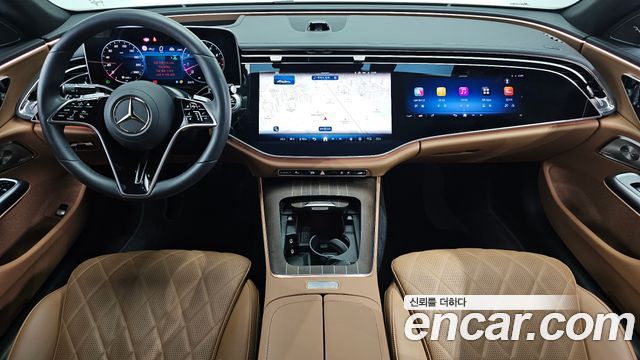 Mercedes-Benz E-Class 2024 — photo 10