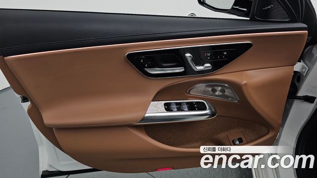 Mercedes-Benz E-Class 2024 — photo 14
