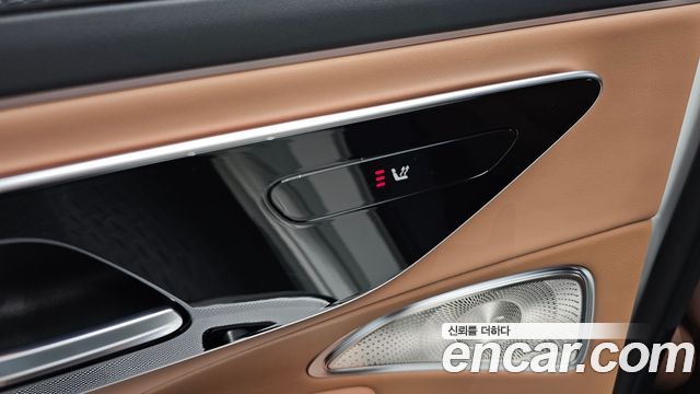 Mercedes-Benz E-Class 2024 — photo 30