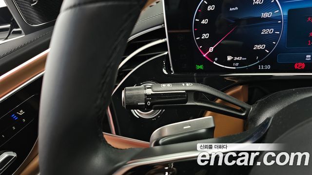 Mercedes-Benz E-Class 2024 — photo 36