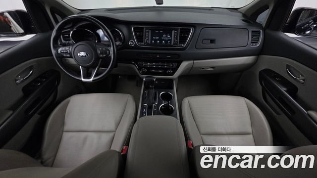 Kia Canival 2019 — photo 10