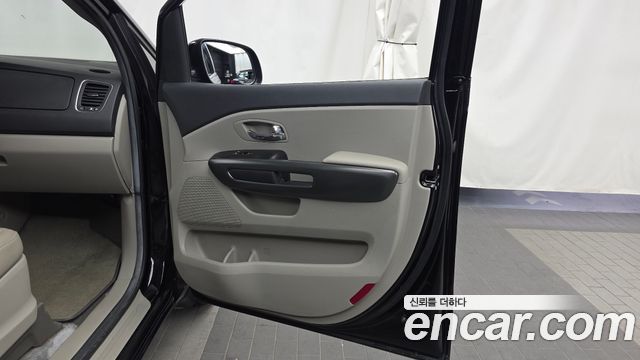 Kia Canival 2019 — photo 15