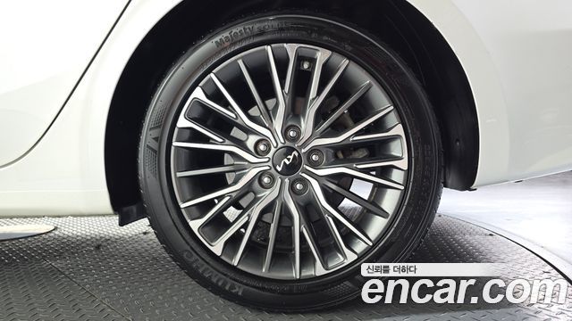 Kia K3 2022 — photo 7