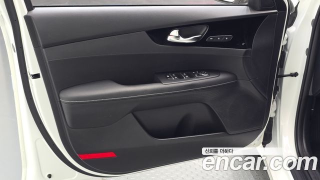 Kia K3 2022 — photo 14