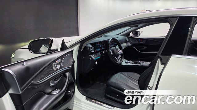 Mercedes-Benz CLS-Class 2019 — photo 13