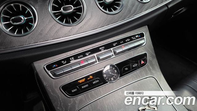 Mercedes-Benz CLS-Class 2019 — photo 26