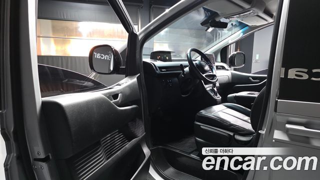 Hyundai Staria 2023 — photo 10