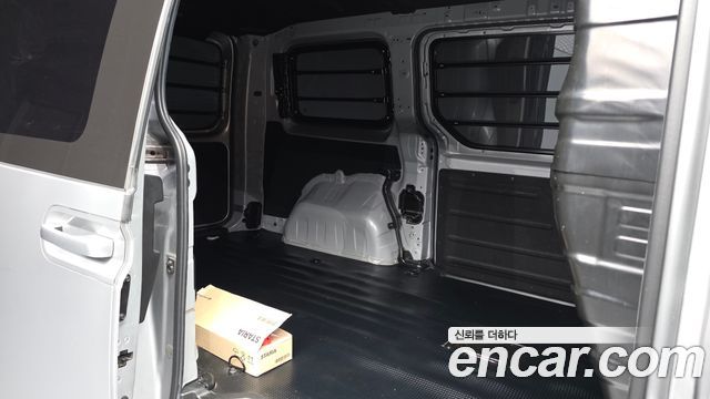 Hyundai Staria 2023 — photo 12