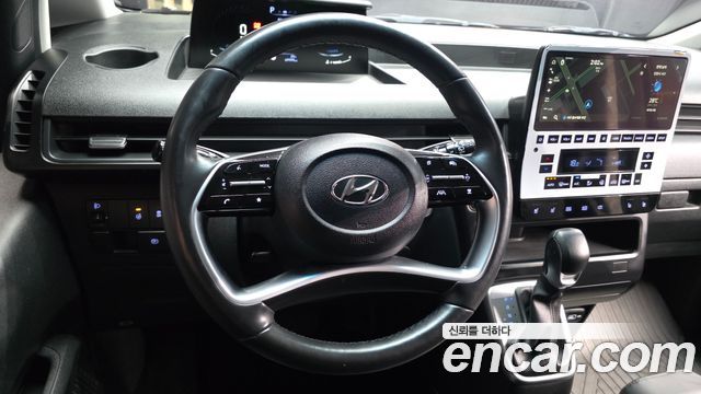 Hyundai Staria 2023 — photo 13